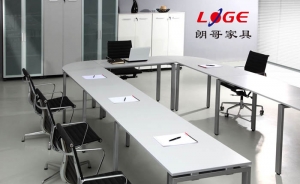 選擇辦公家具時(shí)有哪些比較常犯的低級(jí)錯(cuò)誤呢？